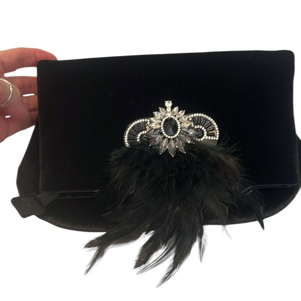 Elegant Black Feathered Rhinestone embellished velvet handbag EUC